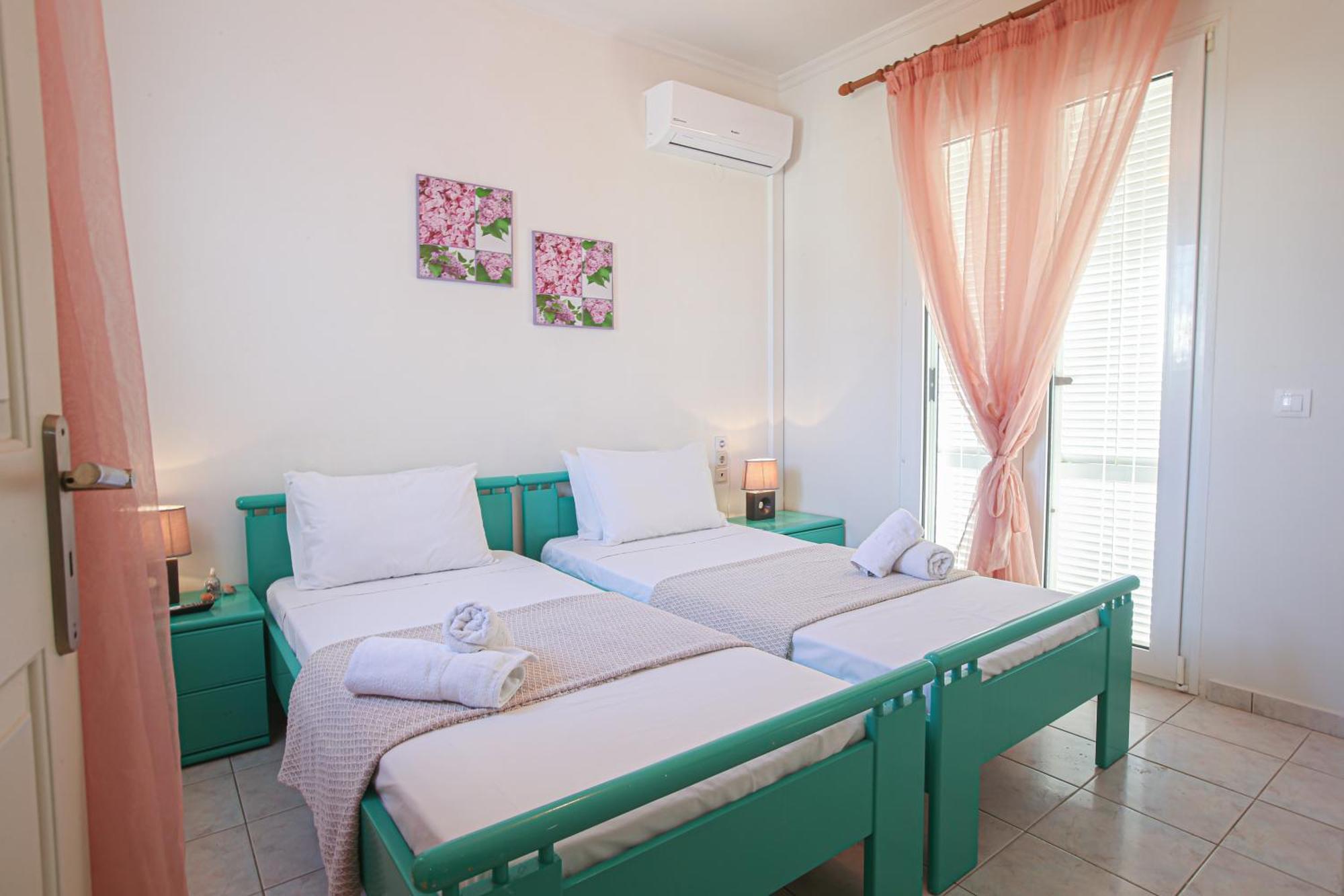 S&C Kosmos Beach Resort Roda  Luaran gambar