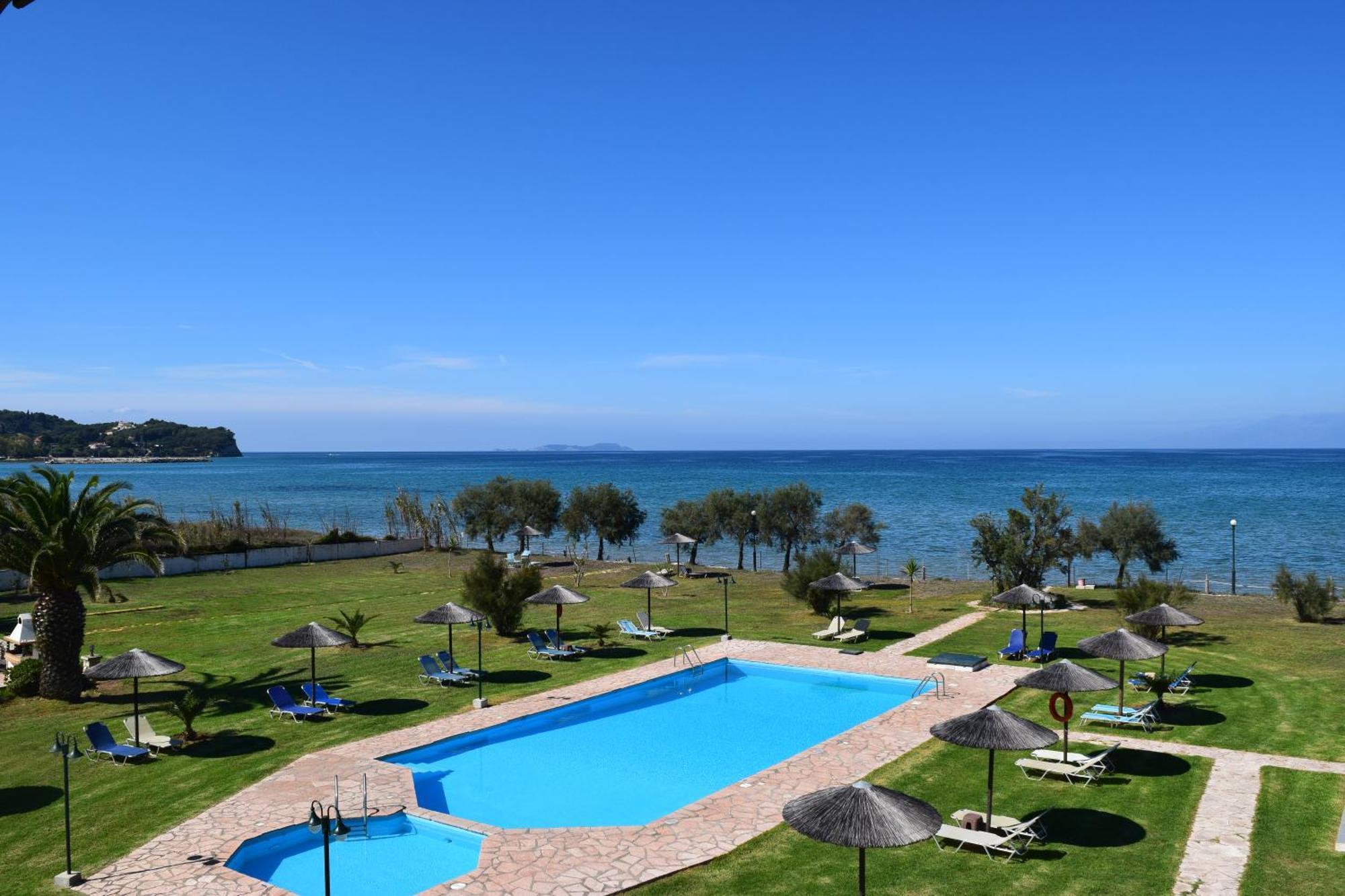 S&C Kosmos Beach Resort Roda  Luaran gambar